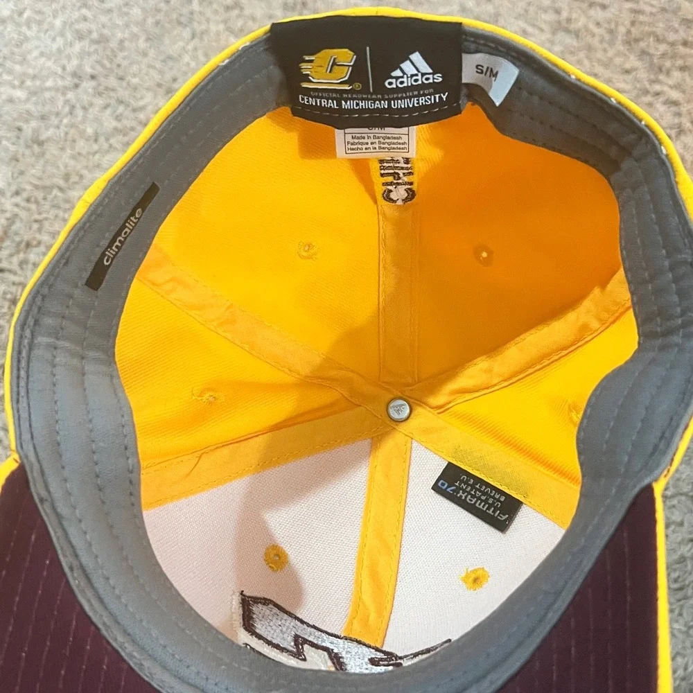 Central Michigan Chippewas Adidas‎ Hat Cap Fitted Baseball S/M Yellow